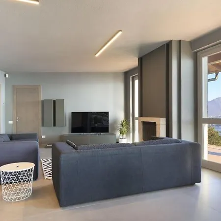 Magognino Sleeps 10 Air Con Villa