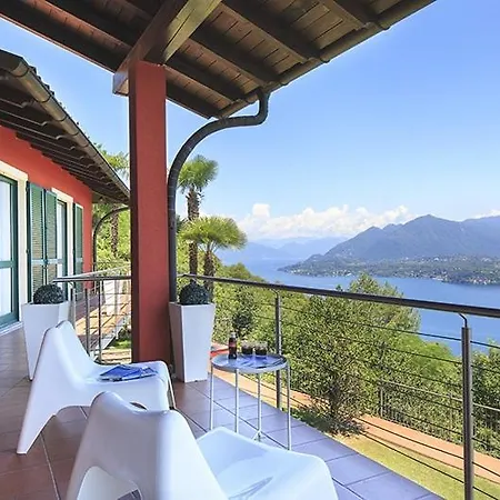 Villa Magognino Sleeps 10 Air Con Stresa