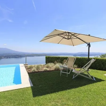 Magognino Sleeps 10 Air Con * Stresa