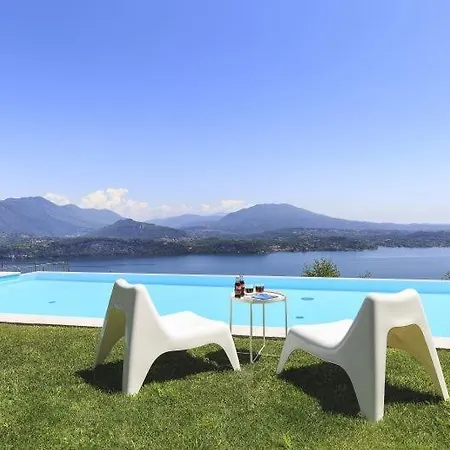 Magognino Sleeps 10 Air Con Villa Stresa